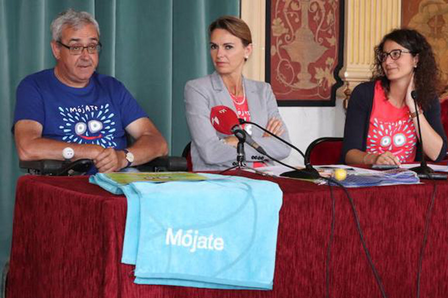 mojate-la-iniciativa-solidaria-por-la-esclerosis-multiple-vuelve-a-las-piscinas-de-el-plantio